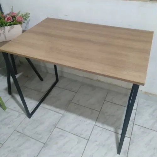 Mesa de escritório / escrivaninha