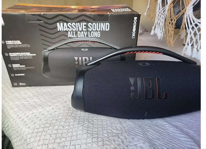 Caixa JBL bombox3