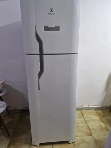 Geladeira com avaria( trocar tubo capilar)