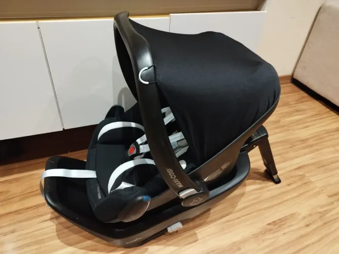 Bebê conforto Pebble plus Maxi-Cosi base 2Way Fix