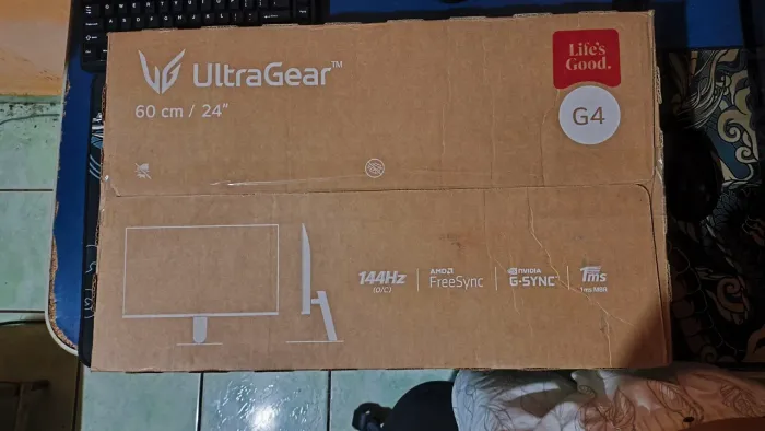 Monitor Lg Ultragear 144hz, 24 polegadas(LACRADO)