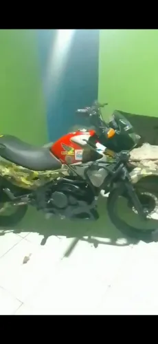 Vendo essa NX 400 Facon valor pra vender logo motivo ja estou de passagem marcada .000 af
