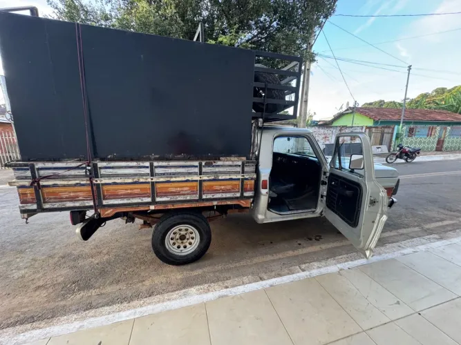Ford F-1000 Super Diesel / Super Diesel Turbo 1989