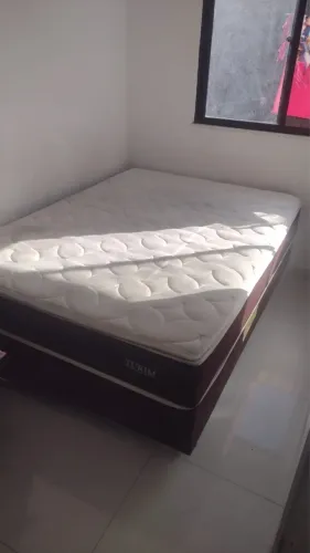 Cama Box Casal Turim - Ótimo Estado