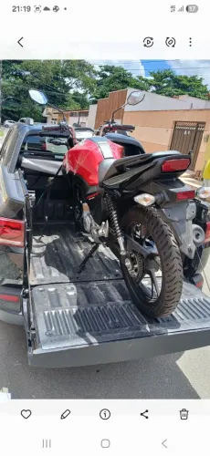 Moto super nova apenas 4 meses de comprada