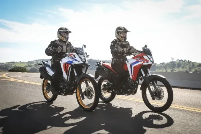 Nova XRE 300 Sahara Adventure - Moderna e robusta - Controle de tração - Financio