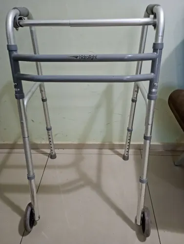 Utensílio ortopédico e hospitalar para idosos