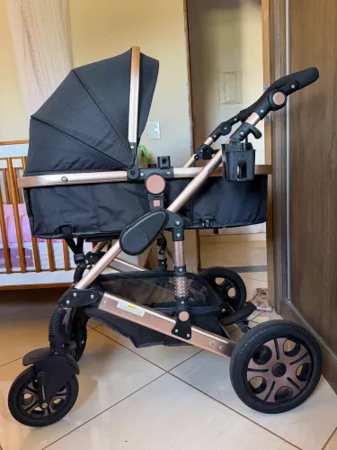 Carrinho De Bebe Europeu 3 Em 1 Moises Berço + Bebe Conforto