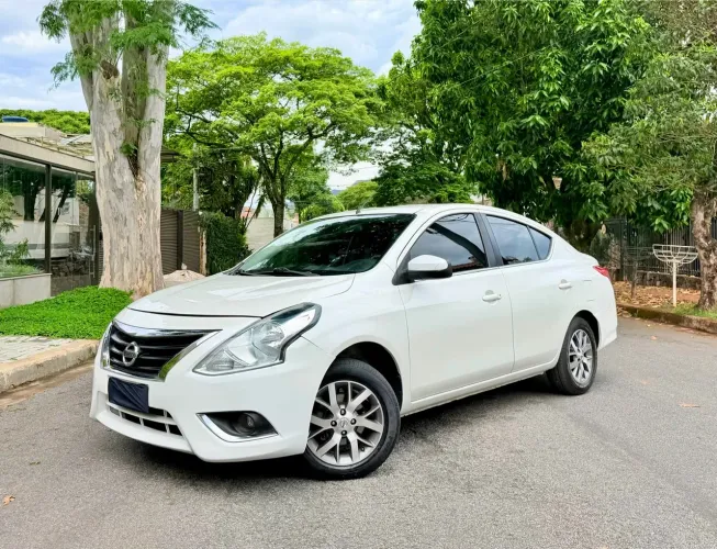Nissan Versa SV 1.6 16V Flexstart 4P Aut. 2017