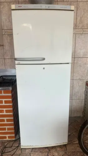 Geladeira duplex Bosch (não gela)