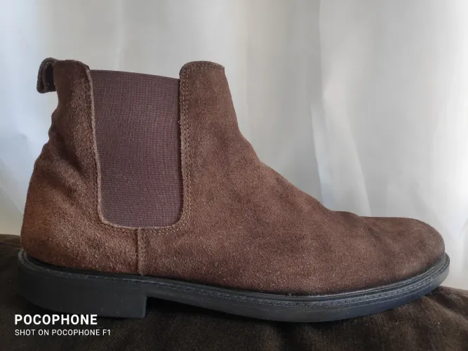 BOTA CHELSEA EM COURO MARROM, N°42