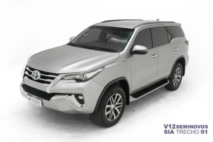 Toyota Hilux SW4 SRX 4X4 2.8 TDI 16V Dies. Aut. 2020