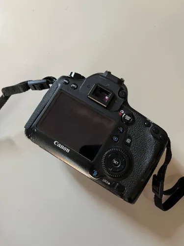 Canon 6D Full Frame + Lente 50mm