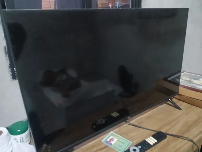 Vendo a televisão seminário nova tcl tudo funcionando de 32 chama no wpp *67