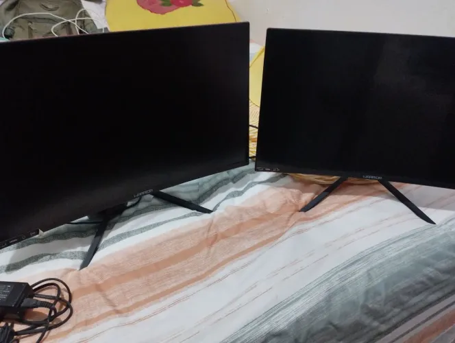 Dois Monitores Curvos 24 polegadas ( leia descrição)