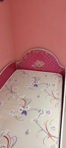 Cama infantil com colchão