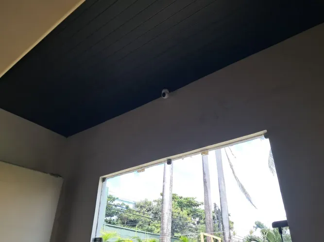 Câmeras e alarmes