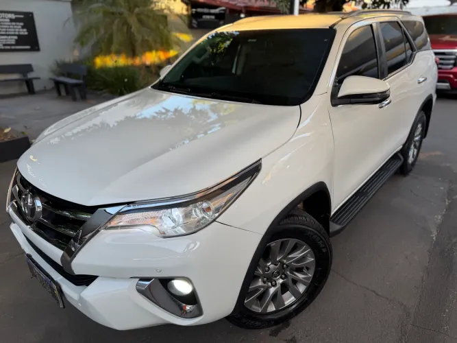 Toyota Hilux SW4 SRV 4X2 2.7 Flex 16V Aut. 2019