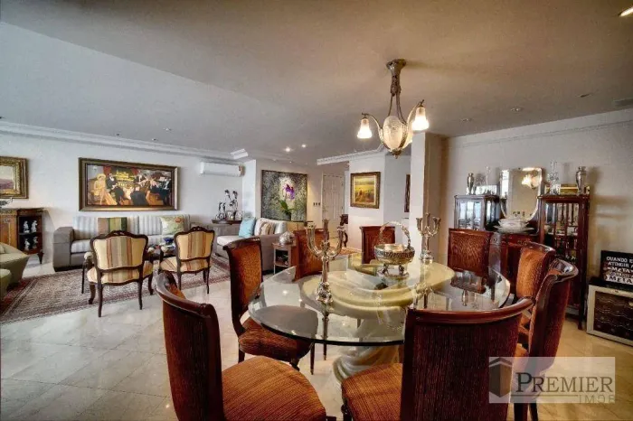 Espetacular Apartamento mobiliado com 230m²  Vazado , Vista Livre, Nascente e Alto Padrão 