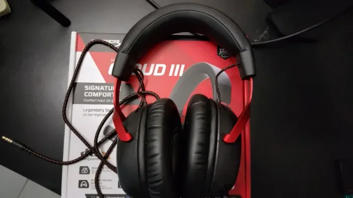 Headset Gamer HyperX Cloud III - Compatível com PC, PS5, Xbox Series X|S