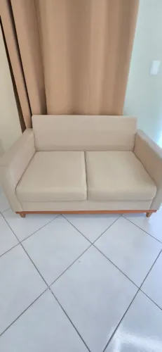 VENDO SOFÁ DE 2 LUGARES SEMI NOVO, CONSERVADISSIMO