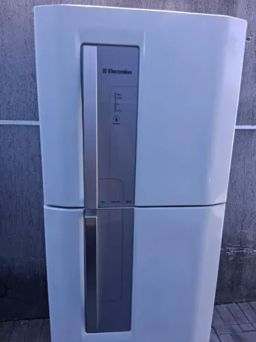 Geladeira Electrolux df42 frost free