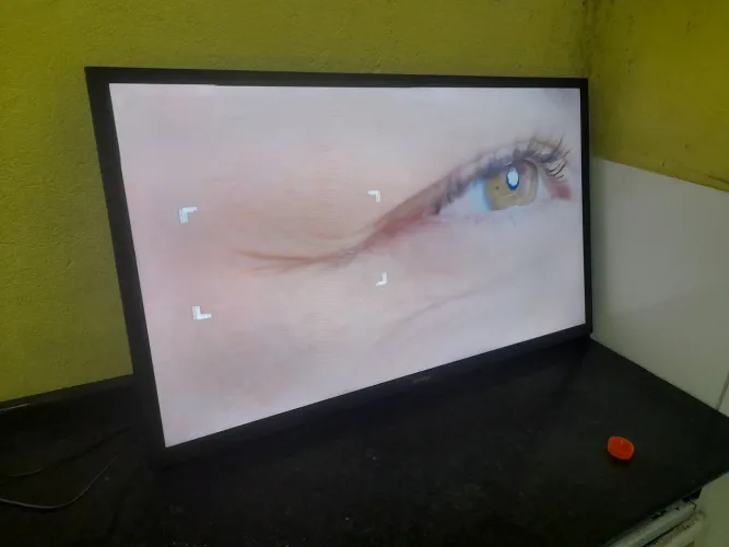Samsung Smart TV 32" - Ótimo Estado