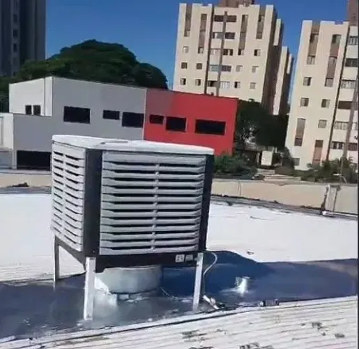 CLIMATIZADOR EVAPORATIVO VAZÃO MÁXIMA DE 27.650 M³ COM SAÍDA INFERIOR
