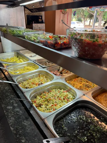 ILHA BUFFET, 2 anos de uso, completa para o seu restaurante. 