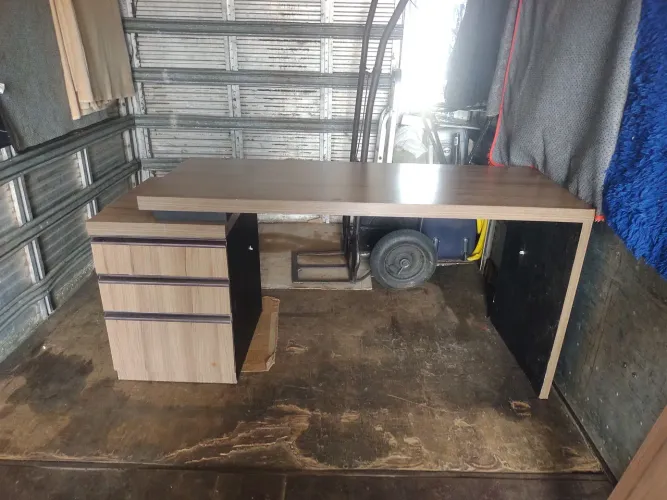 Mesa de escritório em mdf