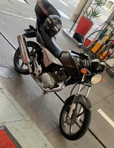 Titan 150 
