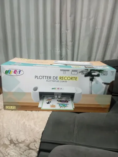 Máquina de recortar plotter