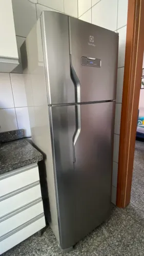 Geladeira semi nova