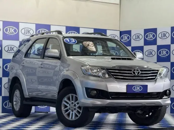 Toyota Hilux SW4 SRV D4-d 4X4 3.0 TDI Dies. AUT 2013