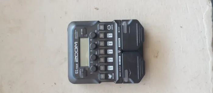 Zoom G1 Four c/ Firmware da B1 Four (Ideal para Baixo) - Funciona Perfeito<br>