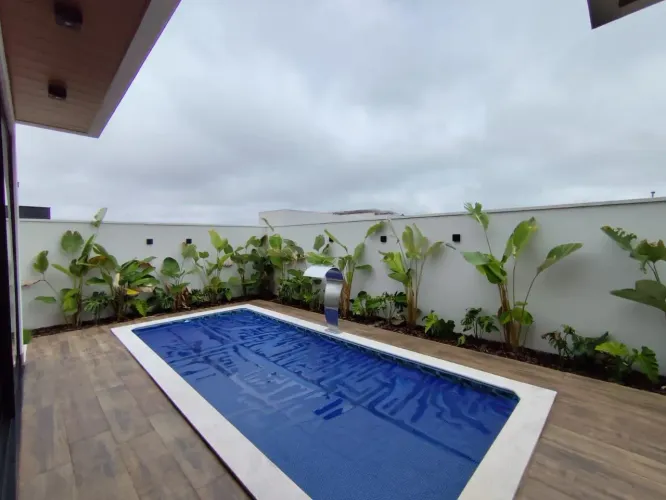 Alphaville Uberlândia - Casa de condomínio a venda tem 296 metros 4 suítes e escritório