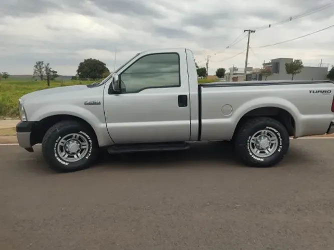 Ford F-250 XLT 3.9 4X2 Diesel TB 2008