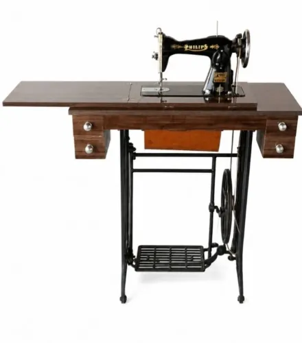 Máquina de Costura Reta Manual