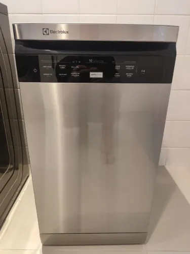Máquina de lavar louça LL10x Electrolux