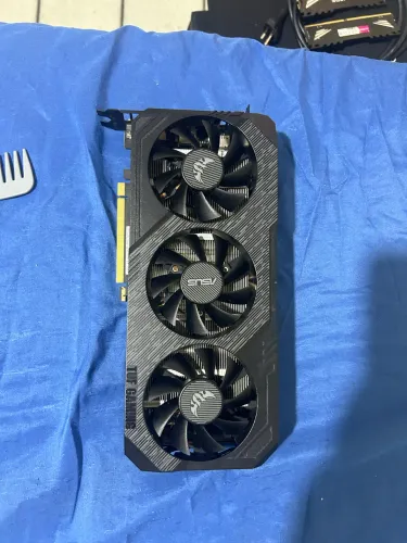 Placa de vídeo GTX 1660 SUPER Asus tuf gaming Triple fan 