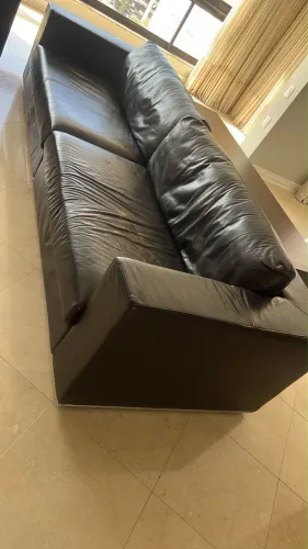 Sofa couro 3 lugares