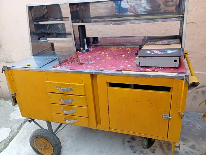 Vendo carrinho de lanche+fritadeira+chapa+geladeira