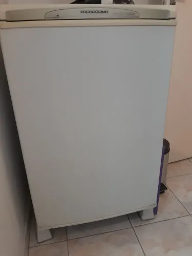 Geladeira Prosdócimo - pequena