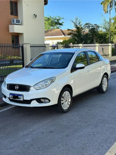 Fiat Grand Siena Essence 1.6 Flex 16V 2017
