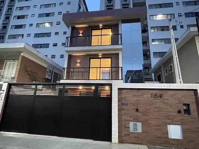 Apartamento para venda tem 166 metros quadrados com 4 quartos em Ponta da Praia - Santos -