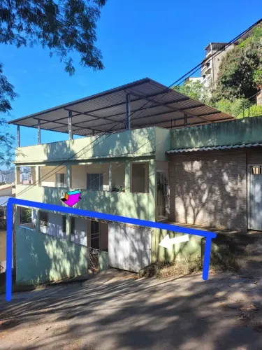 Vendo casa em Cachoeiro, bairro Vila rica, perto do centro cidade, 02 quartos, com garagem
