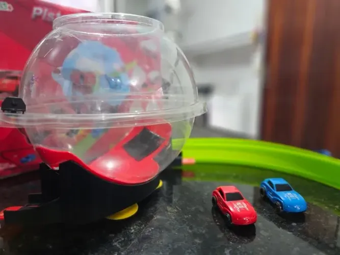 Pista de carrinhos - Globo Orbital Com 2 Carrinhos (falta um pininho, destacado na imagem.