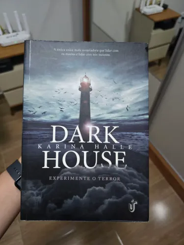 Dark house- livro suspense