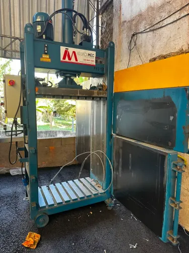Prensa Enfardadeira Hidráulica Iguaçumec PHV 150