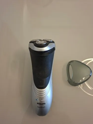 Barbeador Philips AquaTouch - 110 V